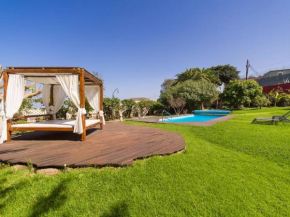 Villa with Pool and sea views in Banana Plantation